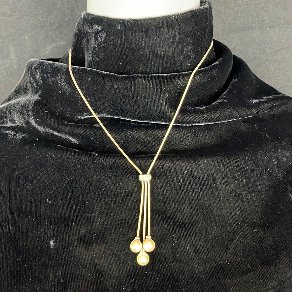 Gorgeous Lariat Silver Necklace with 2” Drop of Three Chains With Pearl